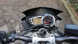 Triumph Street Triple (2013)  (8)