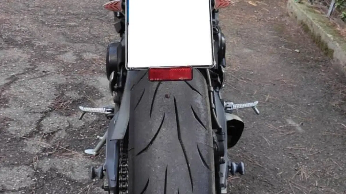 Triumph Street Triple (2013)  (9)