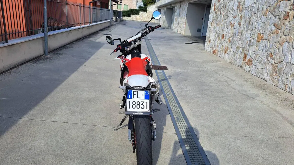 Fantic Motor Motard 125 Performance 4t (2020)  (5)