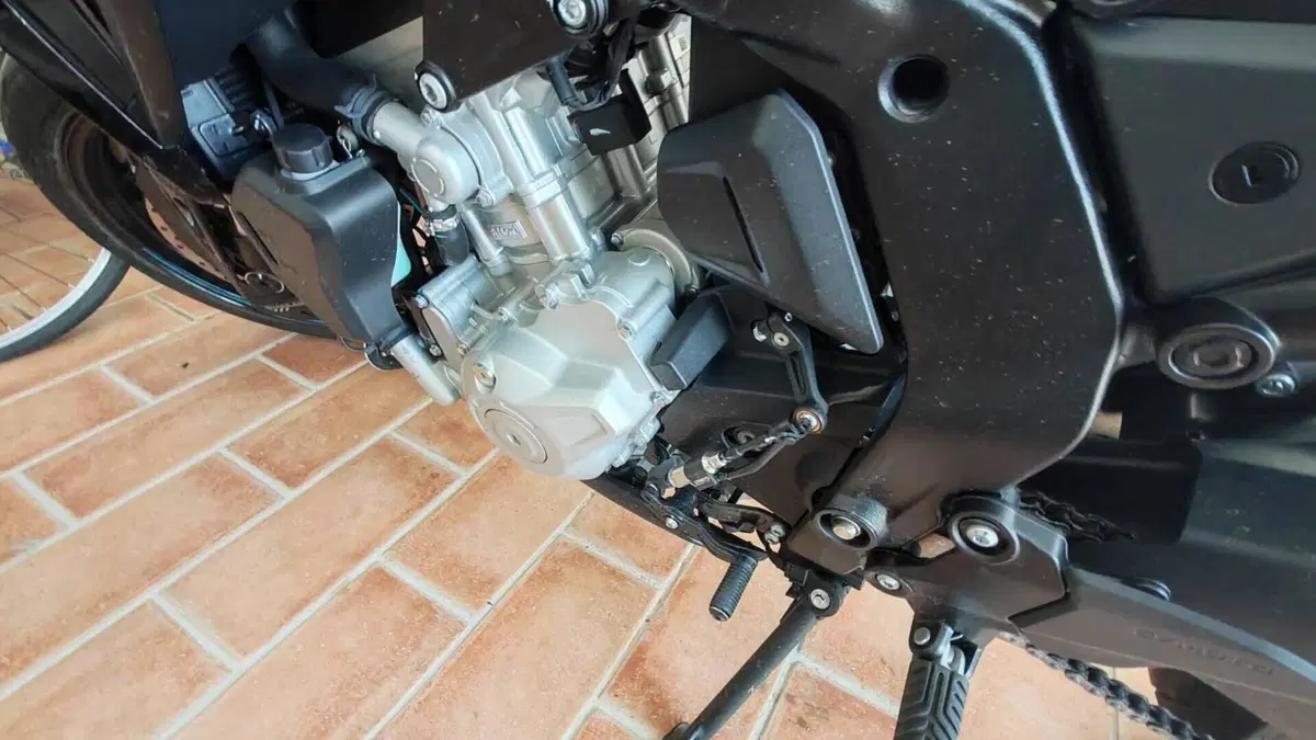 CFMOTO 675NK (2025 - 26)  (3)
