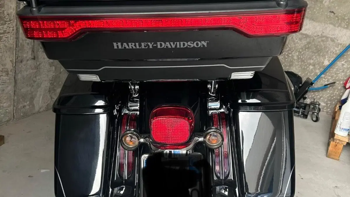 Harley-Davidson 1690 Electra Glide Ultra Limited Low (2014 - 16) - FLHTKL  (3)
