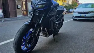 Yamaha MT-09 (2017 - 20)  (5)