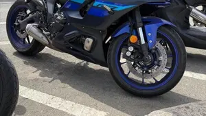 Yamaha YZF R7 (2021 - 25)  (2)