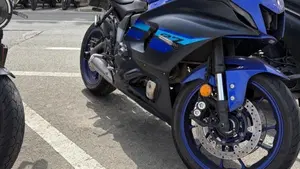 Yamaha YZF R7 (2021 - 25)  (3)
