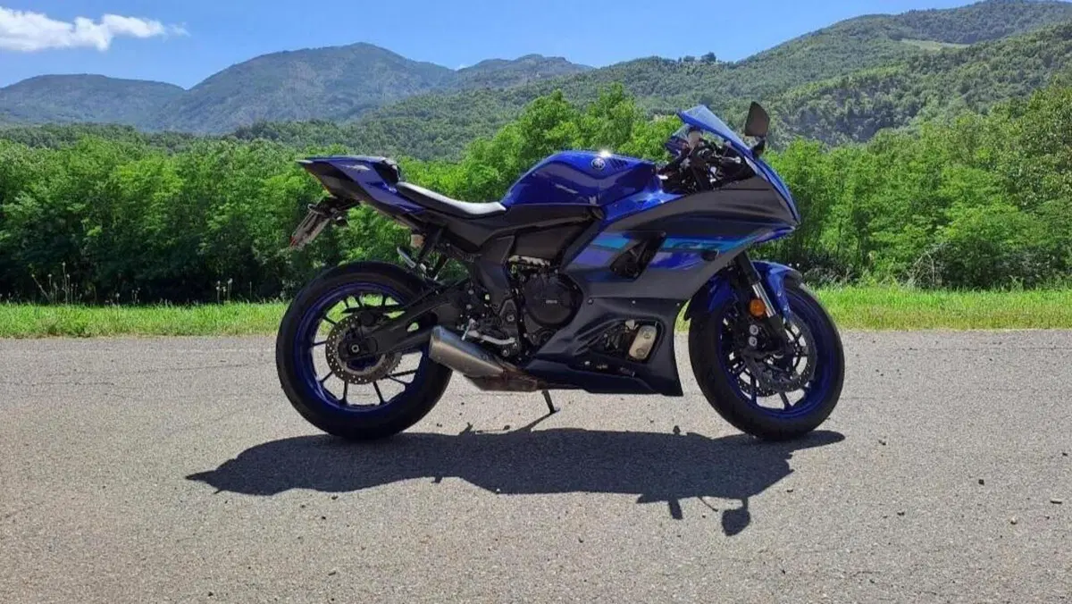 Yamaha YZF R7 (2021 - 25)  (4)