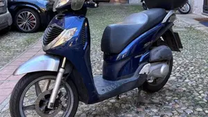 Honda SH 150 (2000 - 06) 
