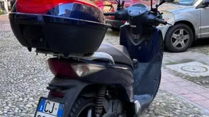 Honda SH 150 (2000 - 06)  (2)