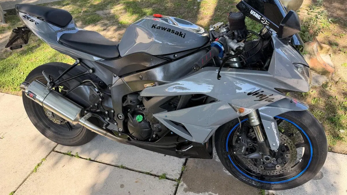 Kawasaki Ninja 600 ZX-6R (2009 - 16)  (2)