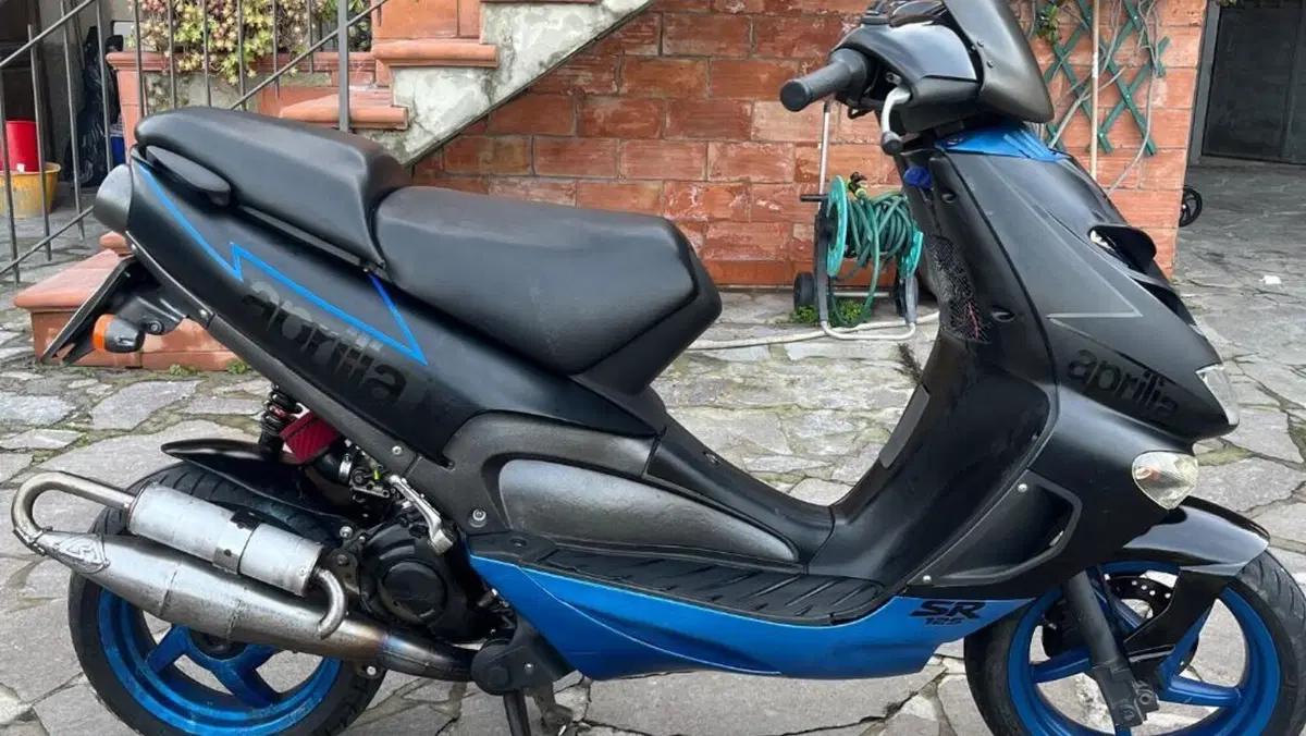 Aprilia SR 125 (1999 - 01)  (4)