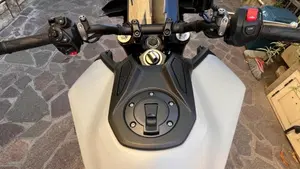 Yamaha MT-09 Y-AMT (2024 - 26)  (2)