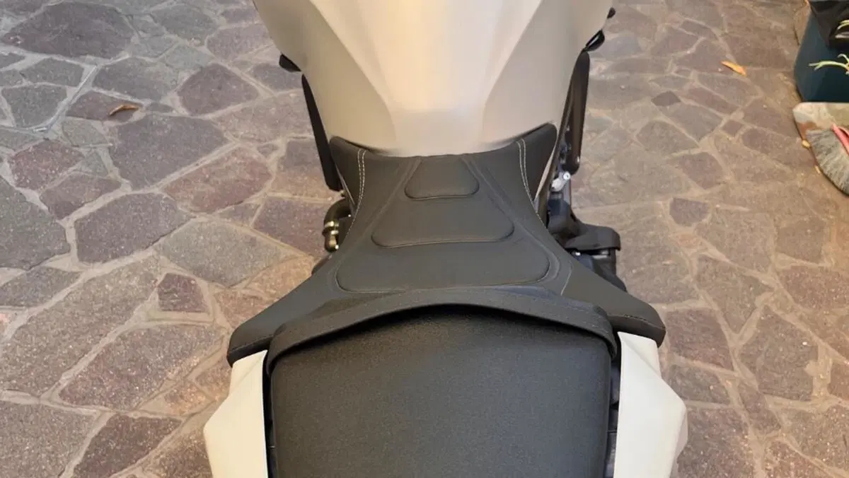 Yamaha MT-09 Y-AMT (2024 - 26)  (5)