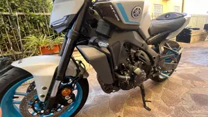 Yamaha MT-09 Y-AMT (2024 - 26)  (9)