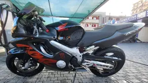 Honda CBR 600 F (1999 - 00)  (2)