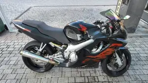 Honda CBR 600 F (1999 - 00)  (4)