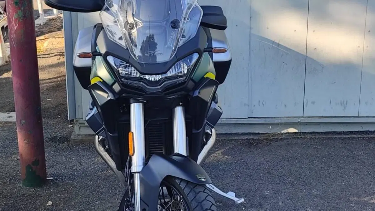 Moto Guzzi Stelvio (2024 - 26)  (4)
