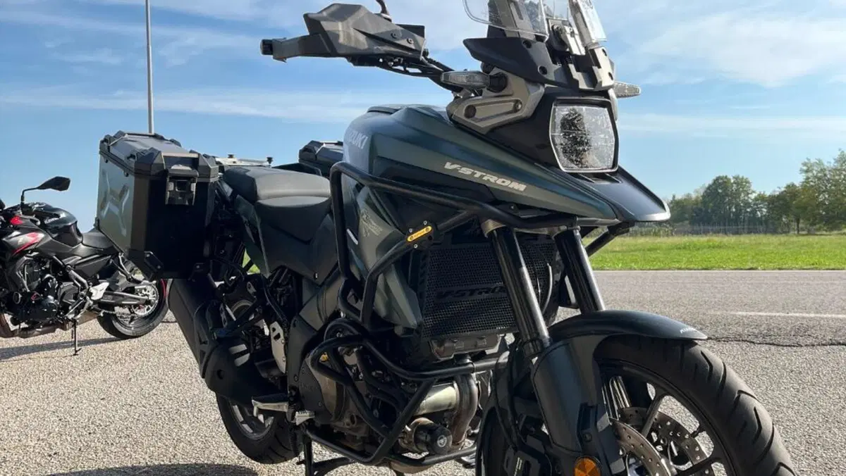 Suzuki V-Strom 1050SE (2025 - 26)  (3)