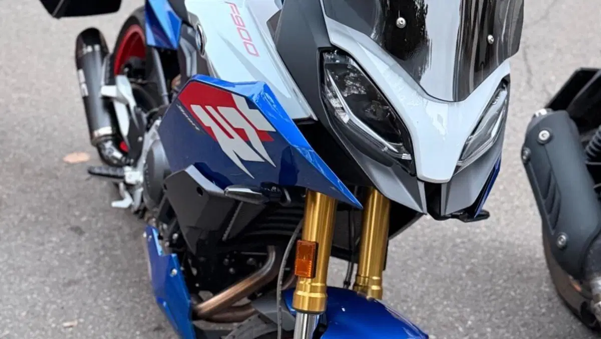Bmw F 900 XR (2025 - 27)  (2)