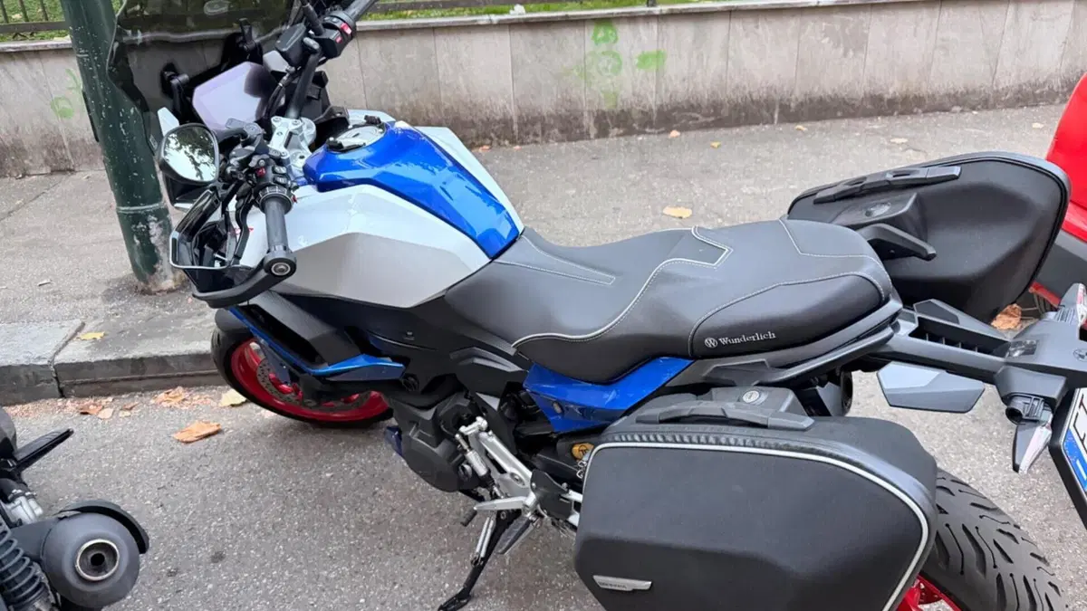 Bmw F 900 XR (2025 - 27)  (6)