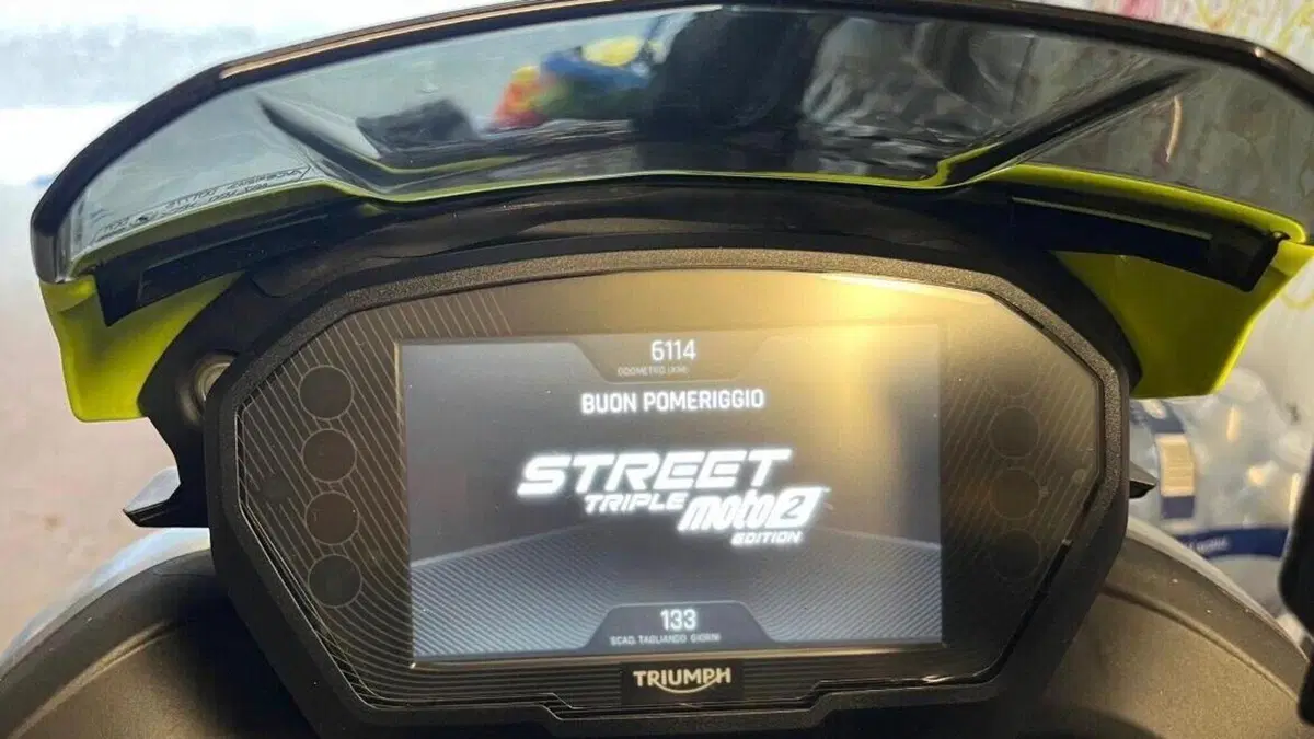 Triumph Street Triple 765 Moto2 Edition (2023 - 24)  (3)