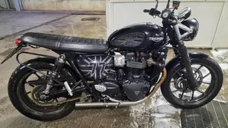 Triumph Street Twin 900 (2017 - 18) usata