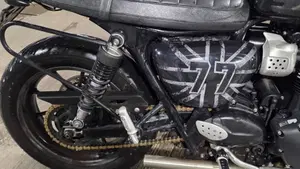 Triumph Street Twin 900 (2017 - 18)  (3)