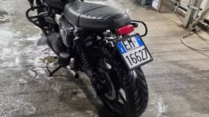 Triumph Street Twin 900 (2017 - 18)  (6)