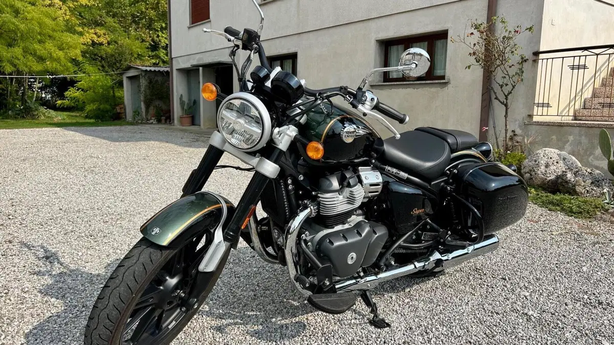 Royal Enfield Super Meteor 650 (2023 - 26)  (3)