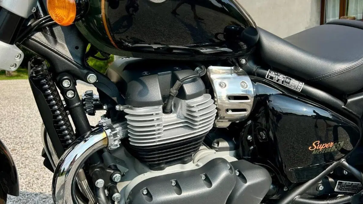 Royal Enfield Super Meteor 650 (2023 - 26)  (4)
