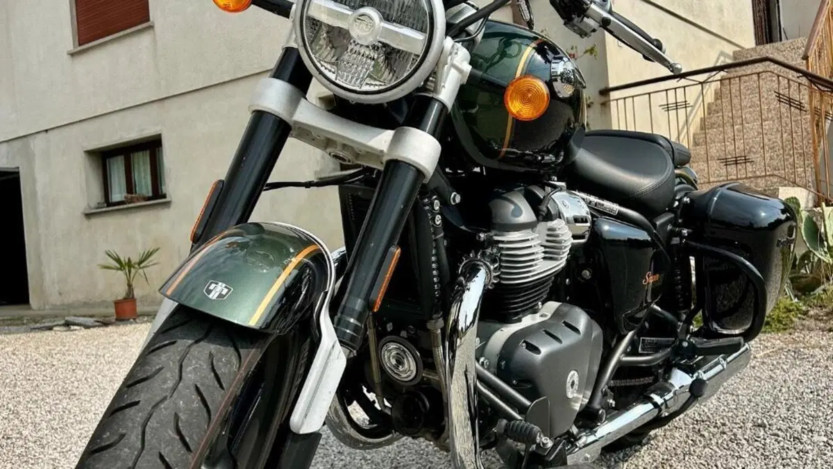 Royal Enfield Super Meteor 650 (2023 - 26)  (5)