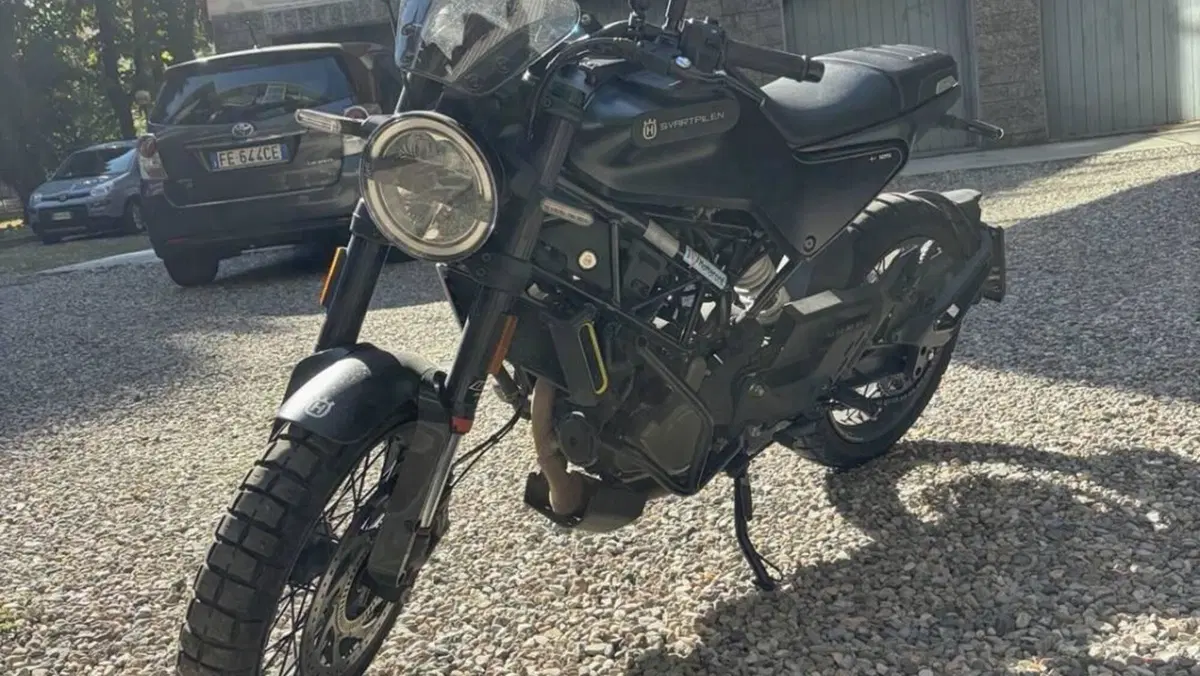Husqvarna Svartpilen 125 (2021 - 23)  (11)