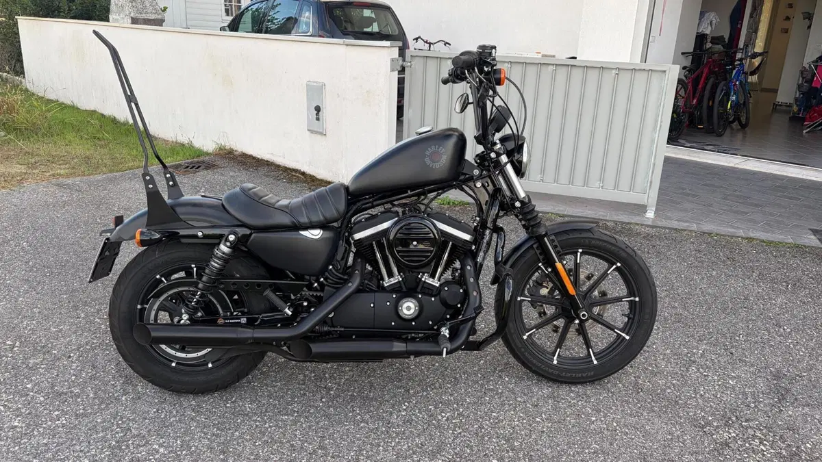 Harley-Davidson 883 Iron (2017 - 20) - XL 883N  (2)