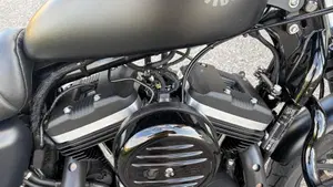 Harley-Davidson 883 Iron (2017 - 20) - XL 883N  (4)