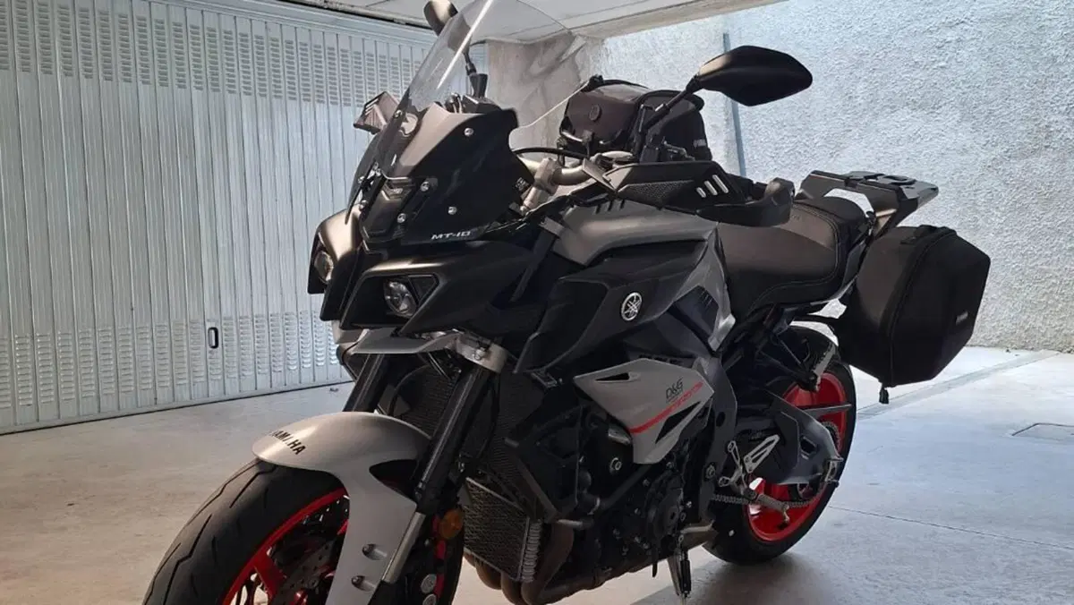 Yamaha MT-10 Tourer Edition (2017 - 20)  (3)