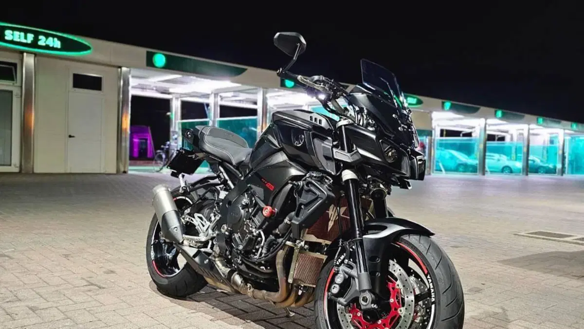 Yamaha MT-10 (2017 - 20)  (2)
