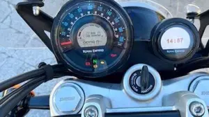 Royal Enfield Super Meteor 650 (2023 - 26)  (5)