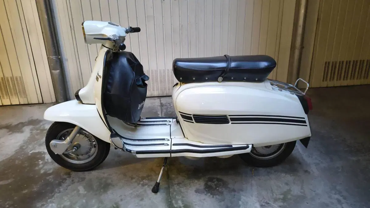 Lambretta   (2)