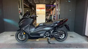 Yamaha T-Max 560 (2020 - 21)  (2)