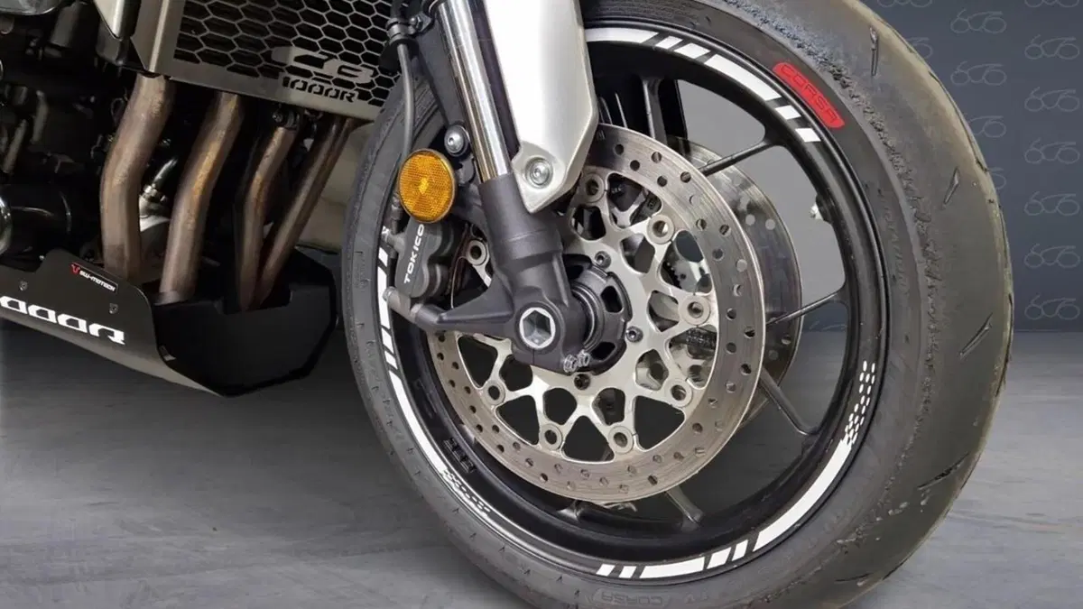 Honda CB 1000 R (2021 - 25)  (6)