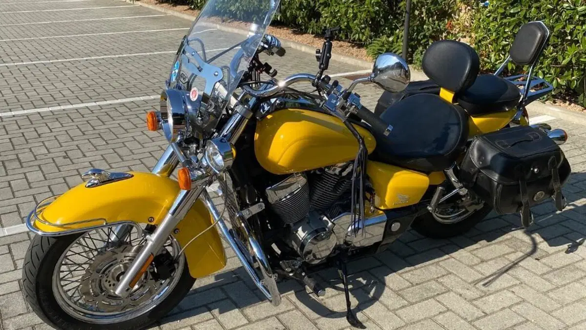 Honda Shadow 750 (2004)  (2)
