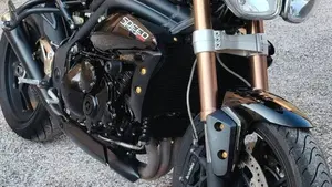 Triumph Speed Triple 1050 (2011 - 13) 