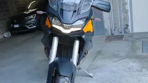 Moto Guzzi Stelvio (2024 - 26)  (2)