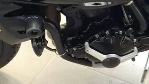 Triumph Speed Triple 1050 (2011 - 13)  (10)