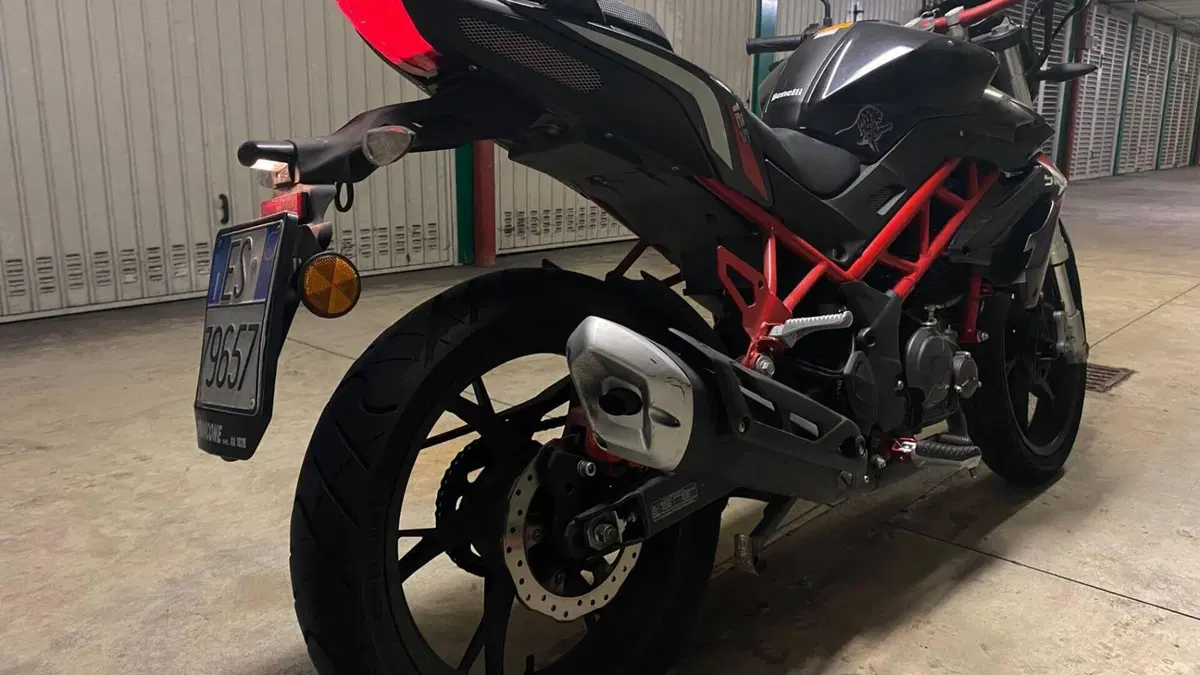 Benelli BN 125 (2018 - 20)  (2)