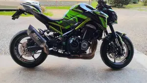 Kawasaki Z 900 (2017 - 18)  (2)
