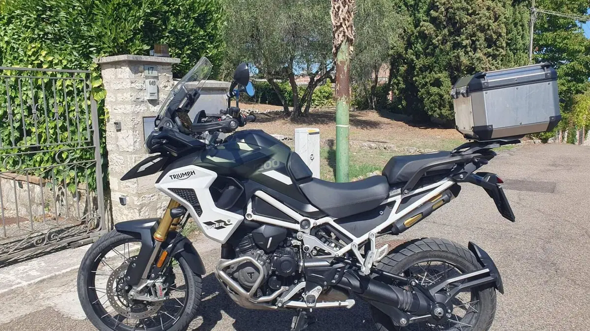 Triumph Tiger 1200 Rally Pro (2022 - 23)  (2)
