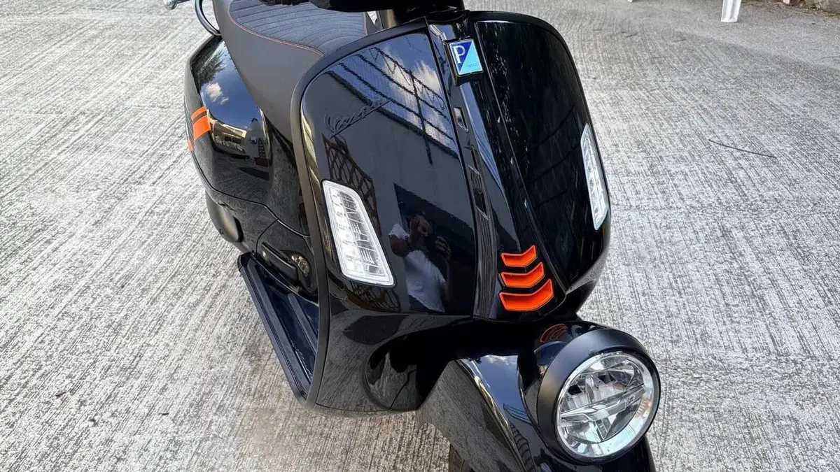 Vespa GTS 300 (2023 - 24) 