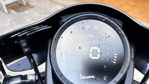 Vespa GTS 300 (2023 - 24)  (6)