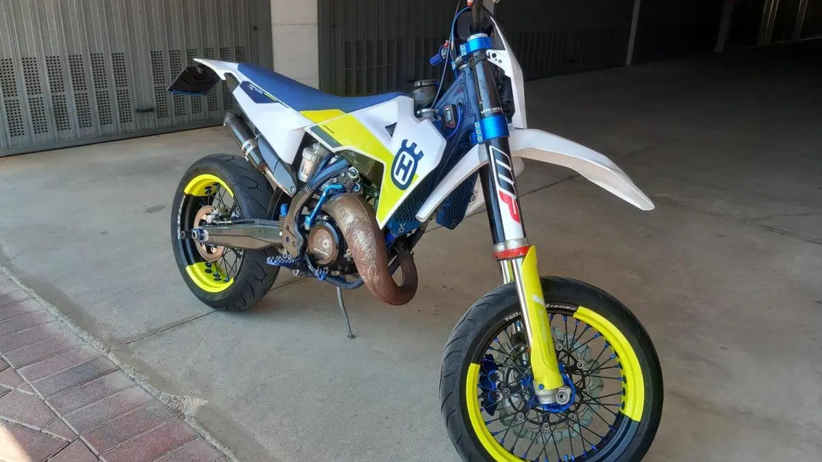 Husqvarna TC 125 (2022)  (3)