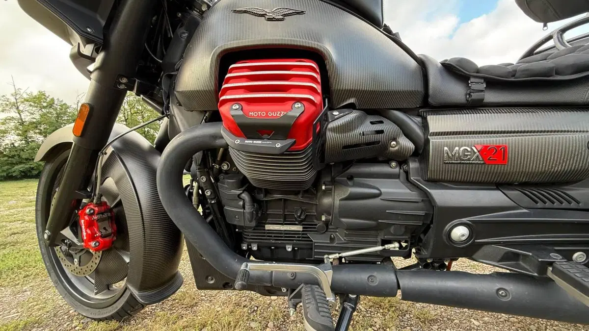 Moto Guzzi MGX 21 1400 (2016 - 20) 