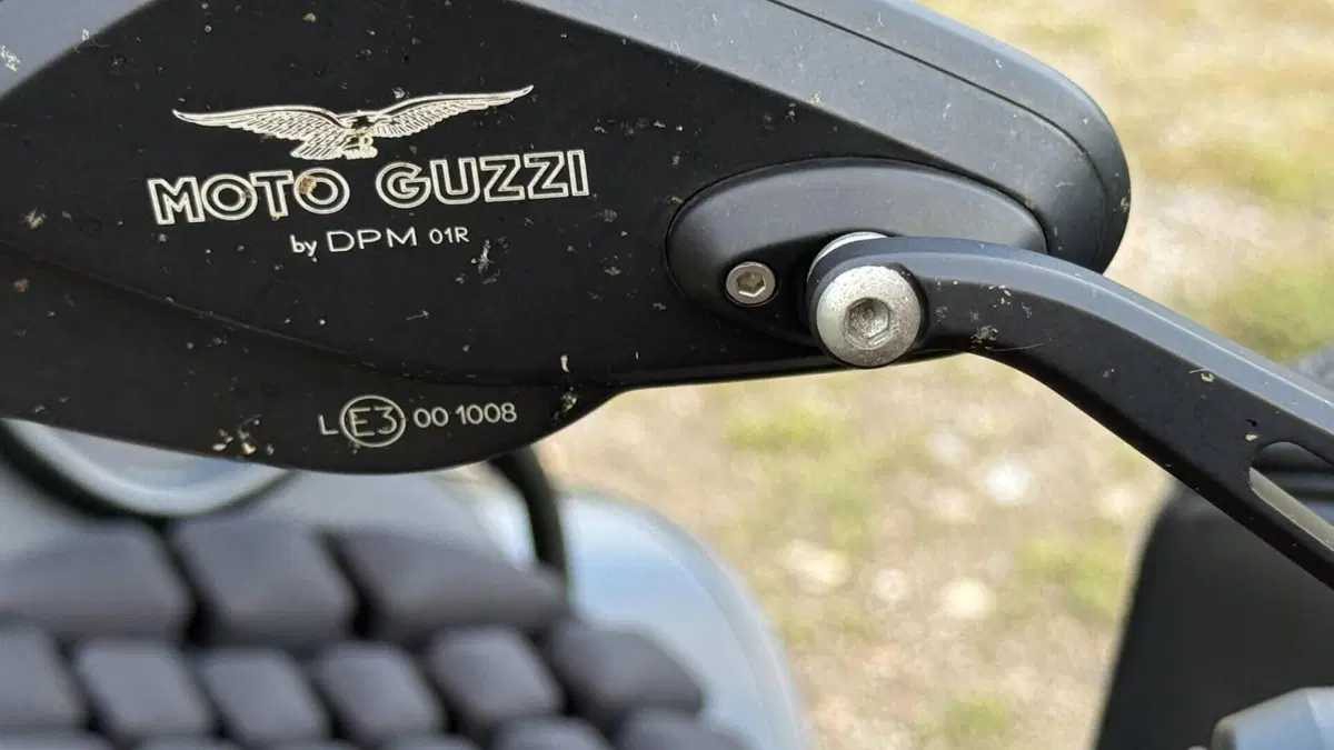 Moto Guzzi MGX 21 1400 (2016 - 20)  (13)